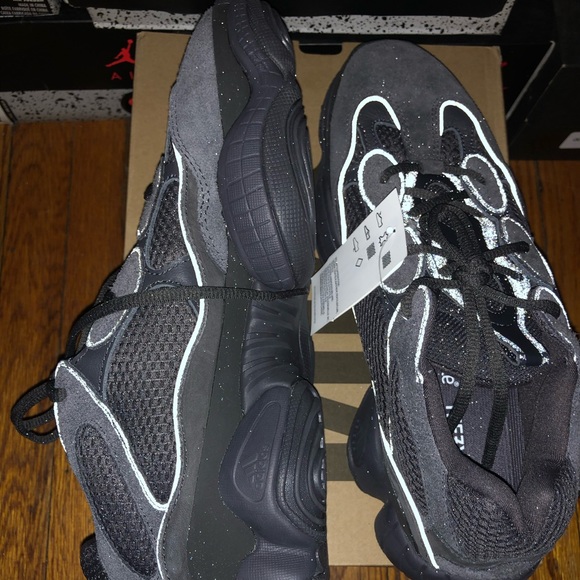 Adidas Yeezy 500 Utility Black - Picture 4 of 8